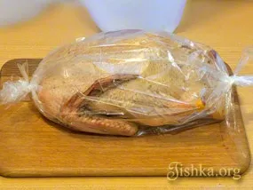 Качка запечена з гречкою - покроковий рецепт з фото