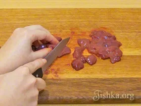 Качка запечена з гречкою - покроковий рецепт з фото