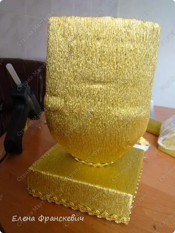 Самовар з цукерками з пластикової пляшки (самовар) Самовар з цукерками з пластикової пляшки