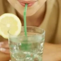 Вода з лимоном для схуднення, якщо пити лимонну воду можна схуднути, відгуки та результати