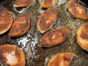 Яєчня з ковбасою - смачний домашній покроковий рецепт з фото (смачний) Яєчня з ковбасою - смачний домашній покроковий рецепт з фото