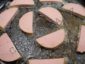 Яєчня з ковбасою - смачний домашній покроковий рецепт з фото (ковбасою) Яєчня з ковбасою - смачний домашній покроковий рецепт з фото