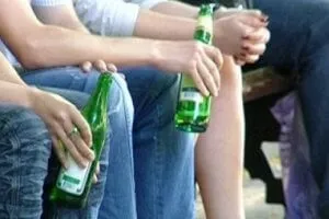 Закон про розпивання спиртних напоїв - від і до (напоїв) Закон про розпивання спиртних напоїв - від і до