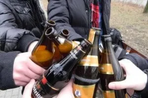 Закон про розпивання спиртних напоїв - від і до (розпиванні спиртних напоїв) Закон про розпивання спиртних напоїв - від і до