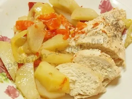 Запечена соковита куряча грудка з овочами у фользі рецепт в духовці (овочами) Запечена соковита куряча грудка з овочами у фользі рецепт в духовці
