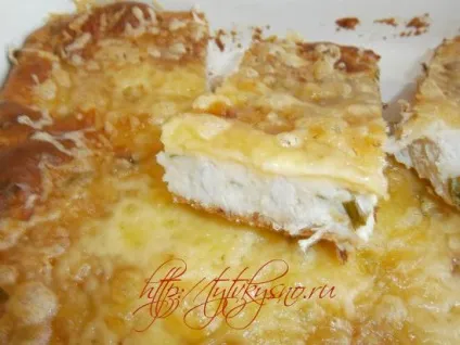 Заливний пиріг з куркою і зеленою цибулею (заливний пиріг + з куркою + і зеленою цибулею покрокове фото рецепт цікавий дуже простий + недорогий + як готувати + на вечерю ніжна куряча начинка швидкість приготування наливний) Заливний пиріг з куркою і зеленою цибулею