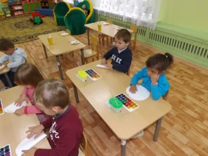Значення художньої творчості, малювання в житті дитини (дитячі вироби) Значення художньої творчості, малювання в житті дитини