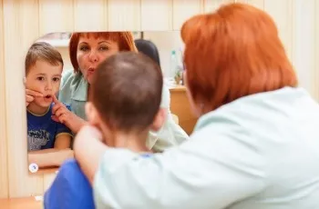 Алалия у дітей симптоми сенсорної, моторної і сенсомоторної, лікування та розвиваючі заняття (розвиток мови у дітей з алалією) Алалия у дітей симптоми сенсорної, моторної і сенсомоторної, лікування та розвиваючі заняття