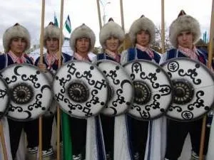 Башкири і татари відмінності в зовнішності і характері (відмінності) Башкири і татари відмінності в зовнішності і характері