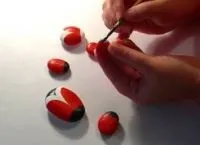 Божа корівка з каменю (каменю) Божа корівка з каменю