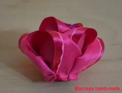 Брошка - троянда з атласних стрічок та мережива, своїми руками - майстри hand-made (мережива) Брошка - троянда з атласних стрічок та мережива, своїми руками - майстри hand-made