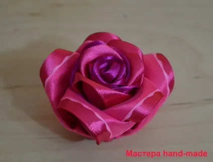 Брошка - троянда з атласних стрічок та мережива, своїми руками - майстри hand-made (стрічок) Брошка - троянда з атласних стрічок та мережива, своїми руками - майстри hand-made