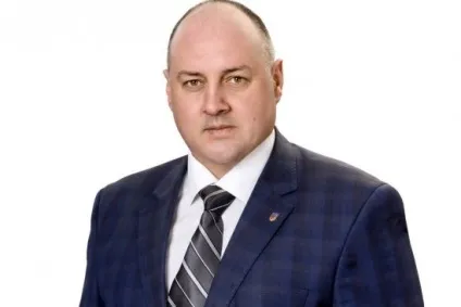 Часті вибори - єдиний спосіб змусити депутатів працювати, і колишніх, і теперішніх і майбутніх (медіацентр говорить і показує никополь) Часті вибори - єдиний спосіб змусити депутатів працювати, і колишніх, і теперішніх і майбутніх