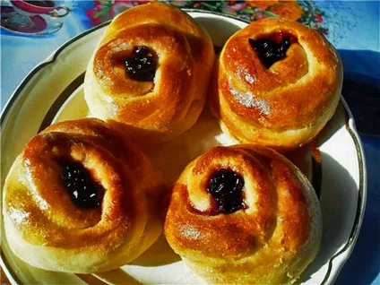 Булочки з повидлом як загортати фото рецепт покроково в духовці, пиріжки з дріжджового тіста,