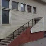 Чим удобрювати садові квіти