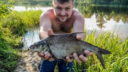 Чим спокусити рибу в липні