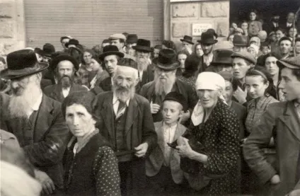 Чим відрізняються і чим схожі іврит та ідиш (відрізняються один одного) Чим відрізняються і чим схожі іврит та ідиш