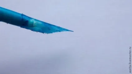 Чорнильна ручка перо
