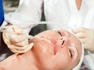 Що таке jet peel (газорідинний пілінг) протипоказання, ціни