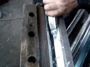 Шабрування напрямних верстата - як виконується відео (шабровка) Шабрування напрямних верстата - як виконується відео