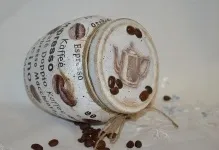 Декупаж банки для сипучих продуктів, фото пляшок для спецій на кухні пластикові та металеві (декупаж банки) Декупаж банки для сипучих продуктів, фото пляшок для спецій на кухні пластикові та металеві
