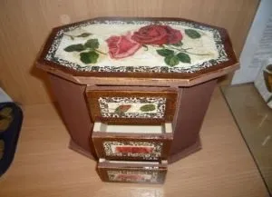 Декупаж комода