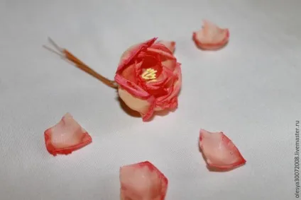 Робимо реалістичний квітка з тканини - ярмарок майстрів - ручна робота, handmade (тканини) Робимо реалістичний квітка з тканини - ярмарок майстрів - ручна робота, handmade
