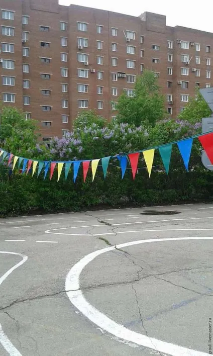 Робимо «ліниві» прапорці з тканини - робимо своїми руками (прапорці) Робимо «ліниві» прапорці з тканини - робимо своїми руками