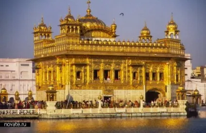 Десять найкрасивіших азіатських храмів (Золотий Храм Golden Temple) Десять найкрасивіших азіатських храмів