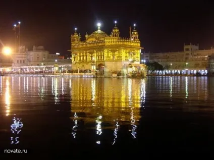 Десять найкрасивіших азіатських храмів (Золотий Храм Golden Temple) Десять найкрасивіших азіатських храмів