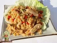 Дівчата - рецепт японського блюда торі-Тяхан з куркою, рисом, омлетом і овочами (морква) Дівчата - рецепт японського блюда торі-Тяхан з куркою, рисом, омлетом і овочами
