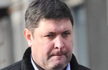 Якщо я здам мандат, мені стане легше жити »(сьогодні) Якщо я здам мандат, мені стане легше жити »