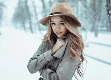 Лущиться шкіра під очима