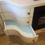 Гнуті фасади для кухні меблі з радісних фасадами, фото гарнітурів (радіусами) Гнуті фасади для кухні меблі з радісних фасадами, фото гарнітурів