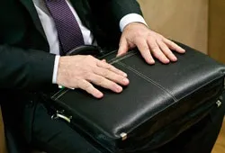 Держслужба плюси і мінуси