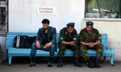 Сумний Кіану Рівз мем, memepedia (сумний Кіану Рівз на зупинці) Сумний Кіану Рівз мем, memepedia