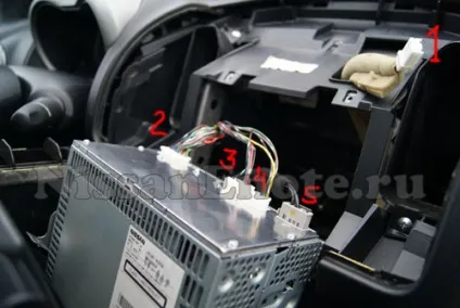 Інструкція по зняттю магнітол в різних моделях авто nissan (болта кожного боку) Інструкція по зняттю магнітол в різних моделях авто nissan