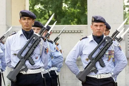 Історія і різновиди військових беретів (60 фото) (беретів) Історія і різновиди військових беретів (60 фото)