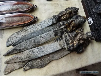 Історія ножа - світ в дзеркалах (більш тупим кутом) Історія ножа - світ в дзеркалах