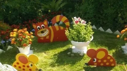 Які вироби зробити з фанери своїми руками для саду та городу (своїми) Які вироби зробити з фанери своїми руками для саду та городу