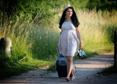Як можна змінити світ навколо себе (в під'їзді нашого будинку жила бабуся. Бабуся люба. Їй було 97 років. Мила) Як можна змінити світ навколо себе
