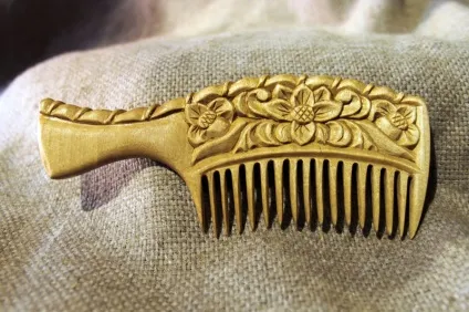 Як ми робимо наші гребені для волосся