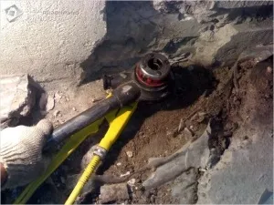 Як нарізати різьблення на трубі