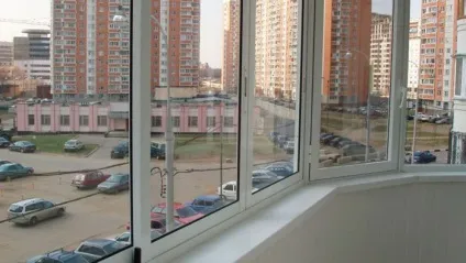 Яке скління балкона краще пластик або алюміній відгуки майстрів - легка справа (пластик) Яке скління балкона краще пластик або алюміній відгуки майстрів - легка справа
