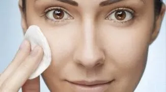 Як користуватися міцелярної водою, ніж замінити (після міцелярної води) Як користуватися міцелярної водою, ніж замінити