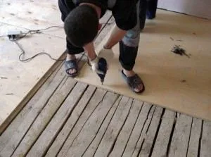 Як правильно покласти лінолеум на кухні - ціна, фото, інструкція, як поміняти своїми руками - (фото) Як правильно покласти лінолеум на кухні - ціна, фото, інструкція, як поміняти своїми руками -