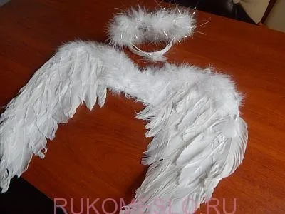 Костюм ангела своїми руками, рукомесло (білого кольору клей) Костюм ангела своїми руками, рукомесло