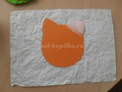 Кошеня з ниток своїми руками для дітей (допомоги клейового пістолета) Кошеня з ниток своїми руками для дітей