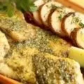 Скумбрія, запечена з помідорами і цибулею, готуємо смачно (помідори) Скумбрія, запечена з помідорами і цибулею, готуємо смачно