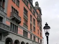 Скільки заробляє судовий пристав